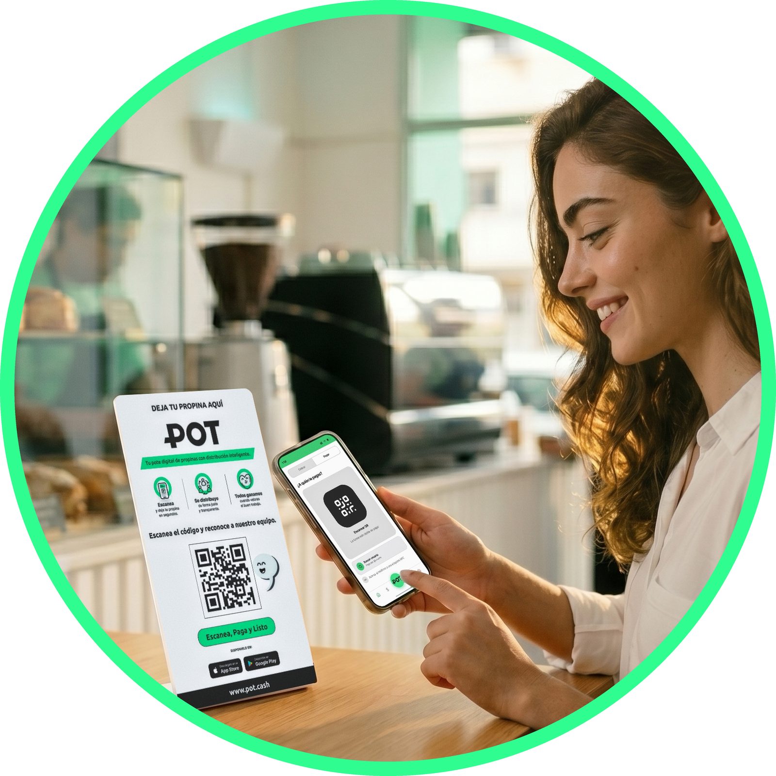 Clienta dejando una propina digital con POT, escaneando el código QR en la mesa de un café